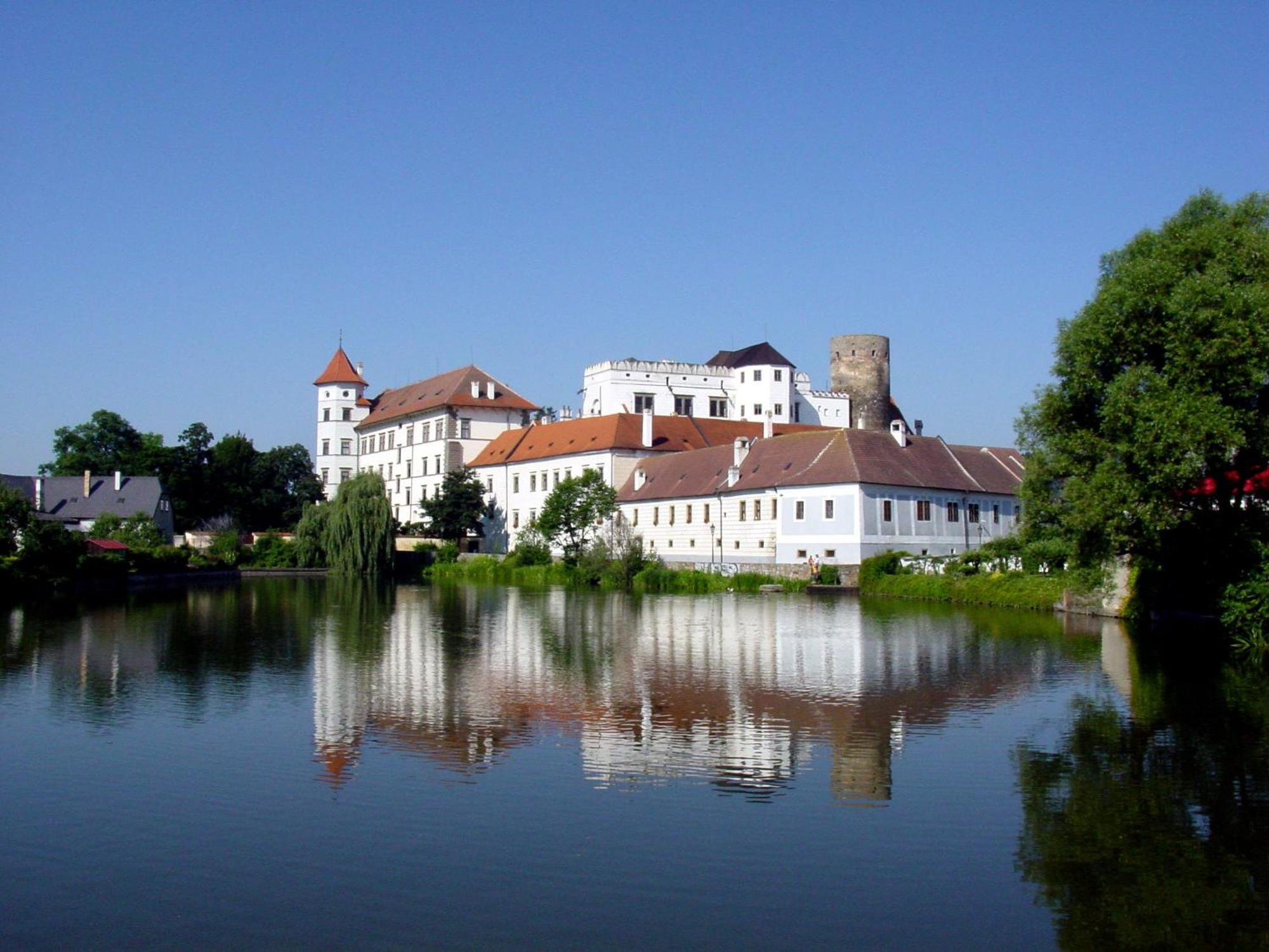 Penzion Kapitan Jindřichŭv Hradec Kültér fotó